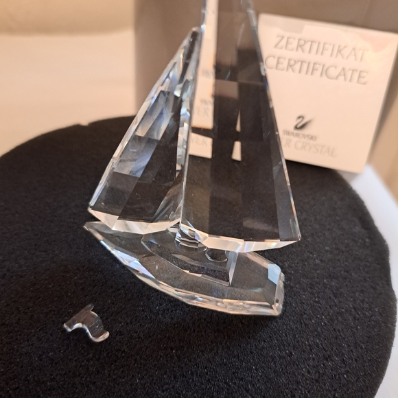 Swarovski crystal sailboat **Broken flag with box and COA - Picture 2 of 4